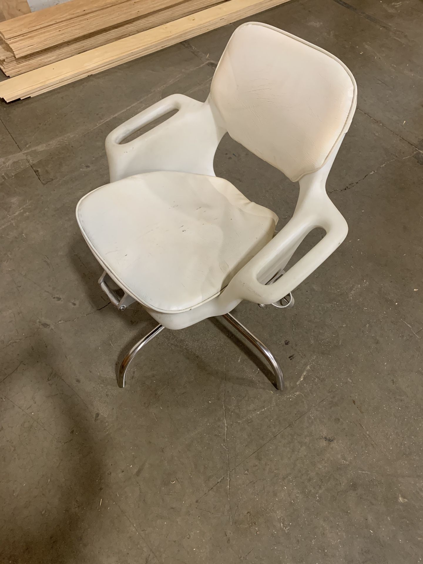 4 BOAT/FISHING CHAIRS, FREAT FOR FISHING SEASON!