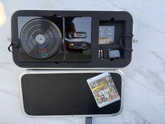 DJ Hero Renegade Edition PS3 Turntable + Hard Case + Game + Dongle