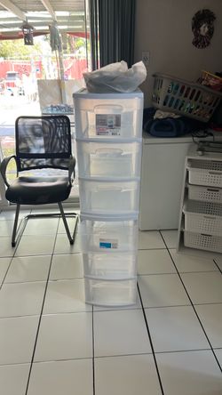 Plastic containers
