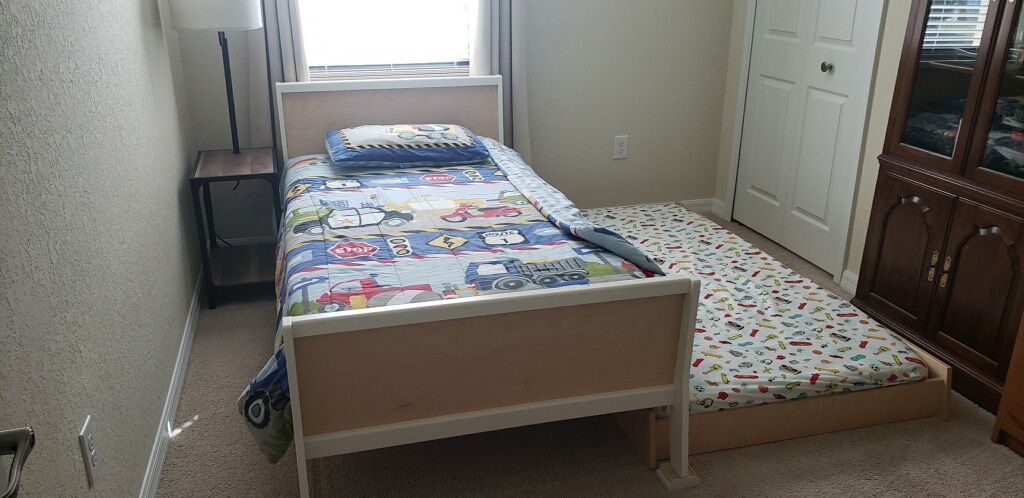 Oeuf Sparrow Twin Bed w/Trundle