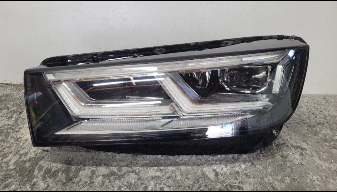 2018 2019 2020 AUDI Q5 SQ5 LEFT DRIVER SIDE FULL LED HEADLIGHT SHELL OEM