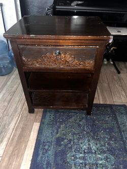 Cabinete  good condition