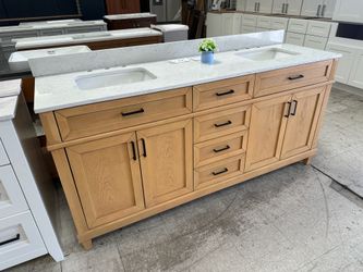 Bathroom cabinet
