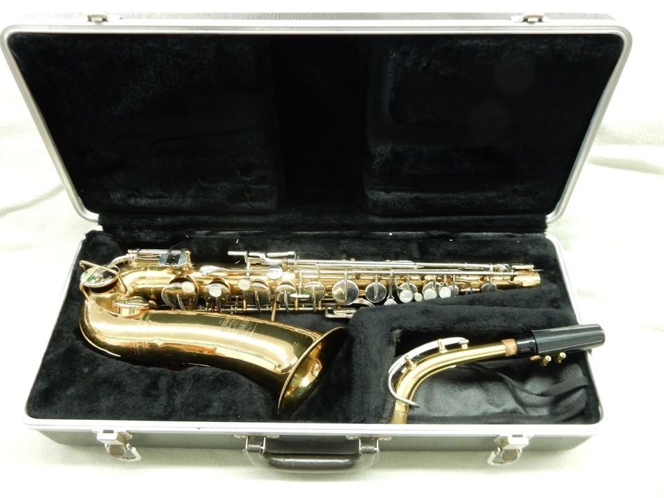 SELMER BUNDY ALTO SAXOPHONE SAX