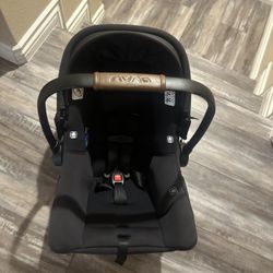 Nuna Mixx Next Pipa Baseless Car seat 