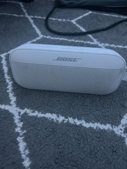 Bose Sound link Flex Blue Tooth Speaker