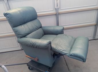 2001 Lazy Boy Recliner/Rocker Teal