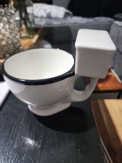Toilet mug
