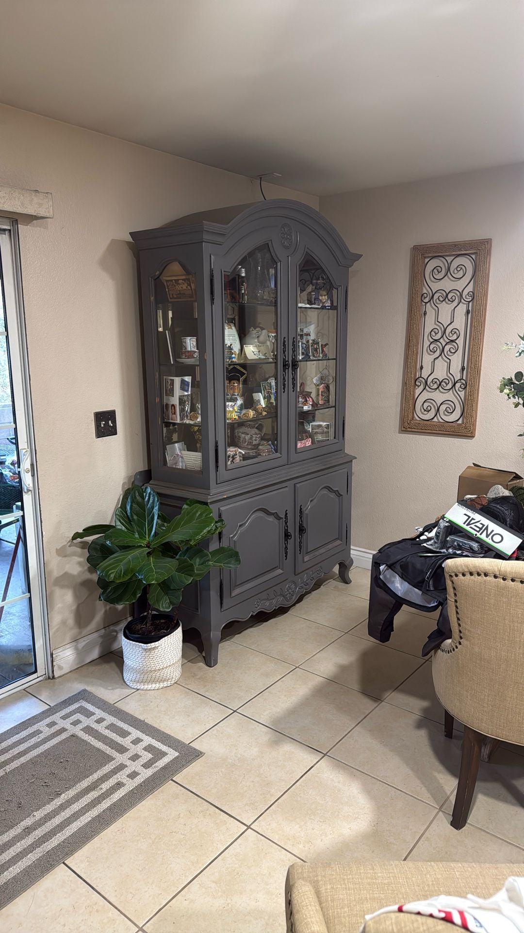 Display hutch / China Hutch