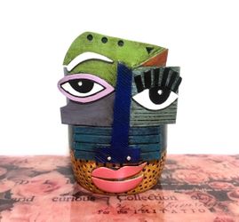 NEW: Abstract Face Planter Pot🪴 No Offer’s🪴