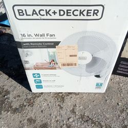 BLACK& DECKER 16 IN WALL FAN