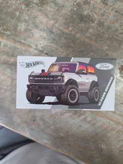 Hot Wheels RLC '21 Ford Bronco Chase