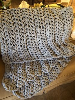 Hand-knit Heavy Blanket Vegan Yarn