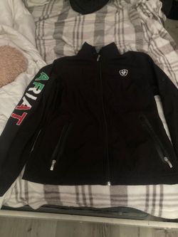 BLACK ARIAT sweater
