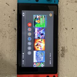 Nintendo Switch 