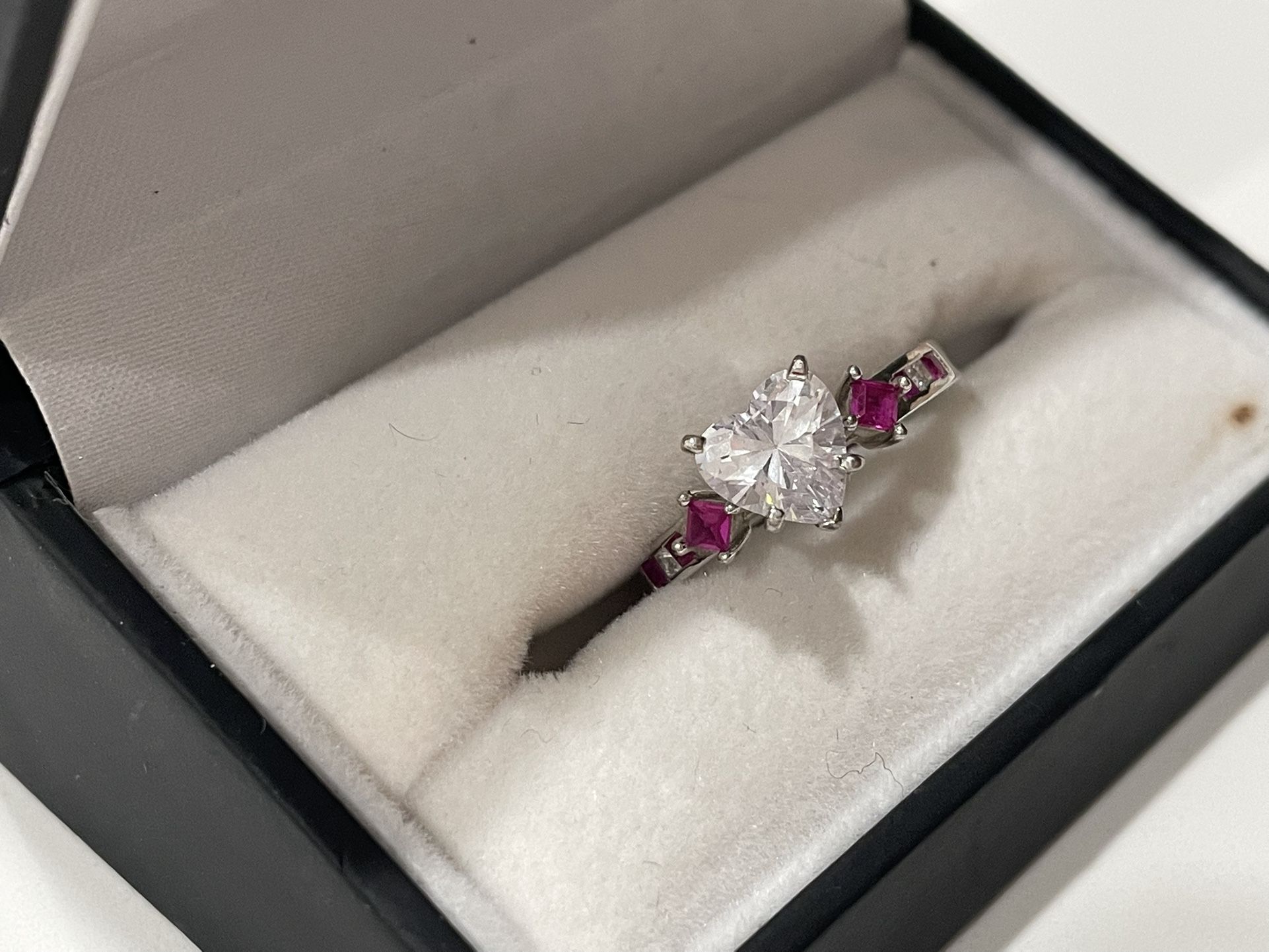 Jeulia Artisan Bridal ring set