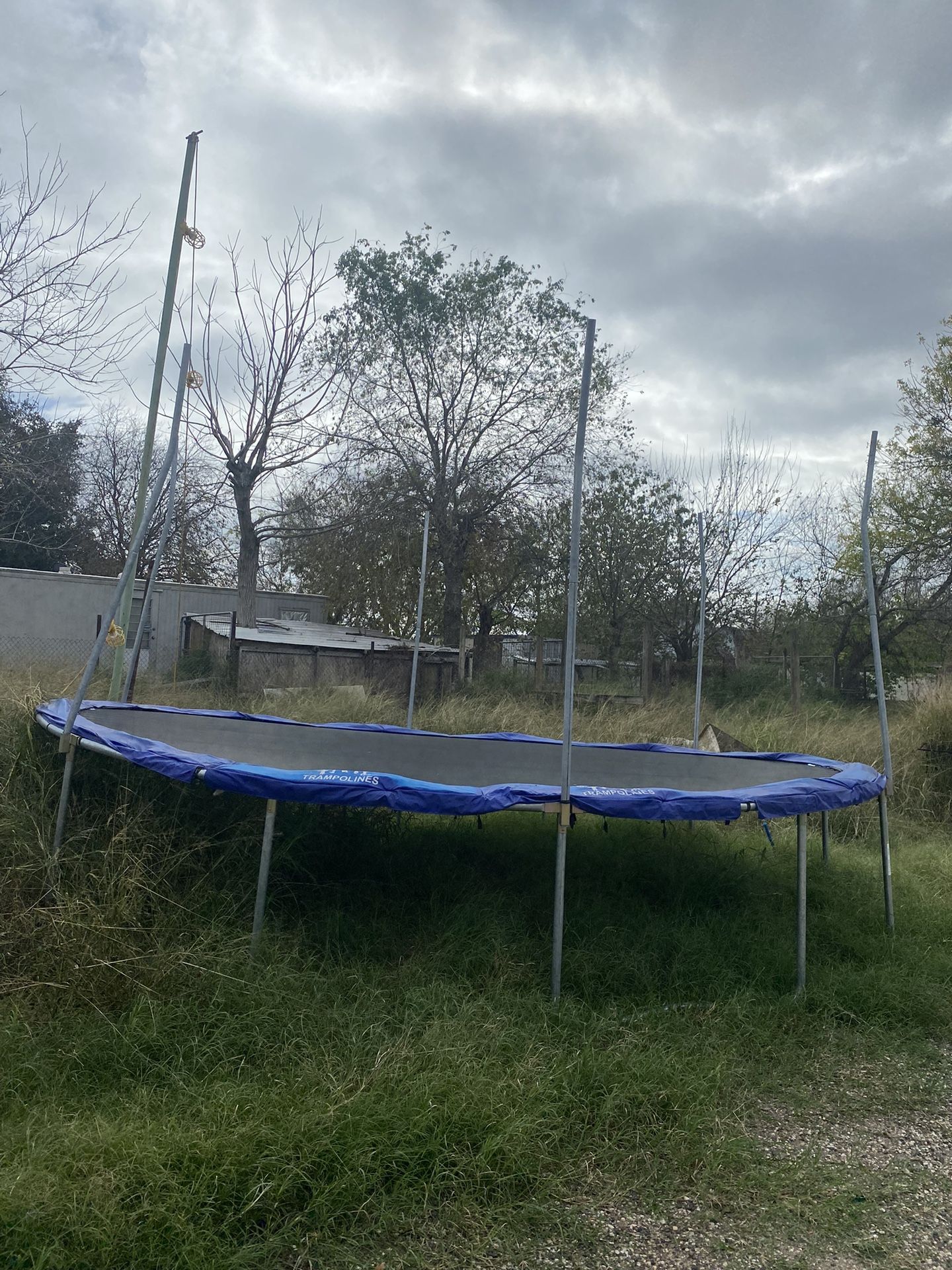 Air Trampoline 