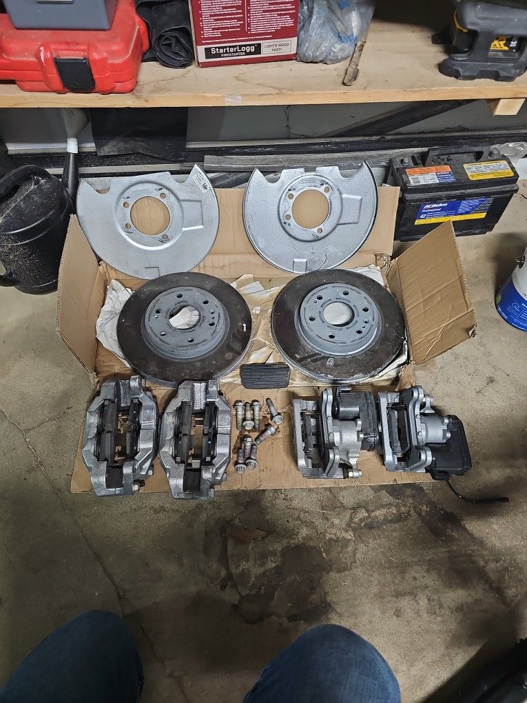 2024 GMC Yukon Denali Brake Set