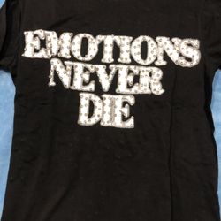 Mixed Emotions Tee.        S,m,l,xl