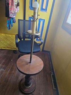 Vintage Wood Floor Table Lamp MCM Mid Century Modern In Working Condition