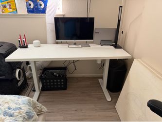 🔥👀🔥 Oversized White Electronic Standing Desk (2’X5’) Height Adjustable Up And Down