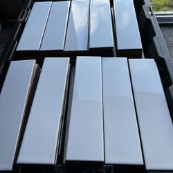 400+ PIECES WHITE POLISHED CERAMIC TILE