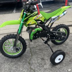 Dirt Bike Off Road New Motorcycle 50cc With Training Wheels $440