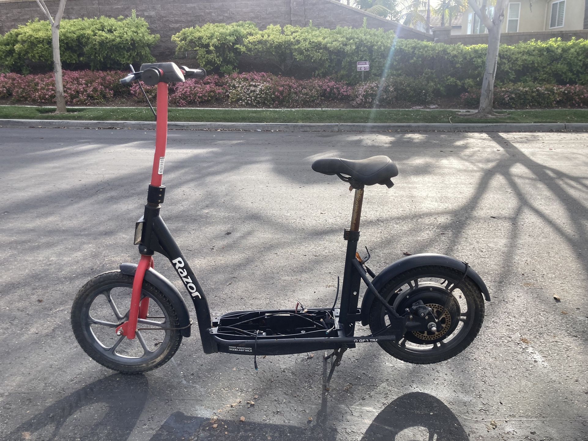 Razor Sit Down Scooter Rolling Frame