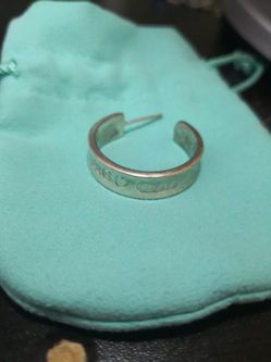 Tiffany &Co earring  Return To Tiffany 