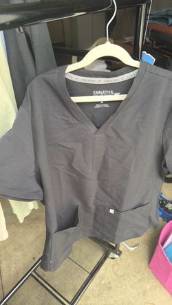 Fabletics scrubs  Top