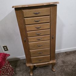 Jewelry Box, Standing