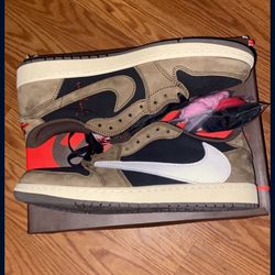 Travis Scott Jordan 1 Retro Low Mocha Size 11.5
