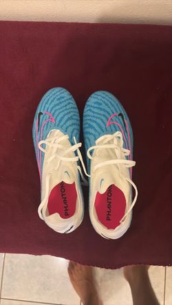 Phantom Nike elite studs size 6