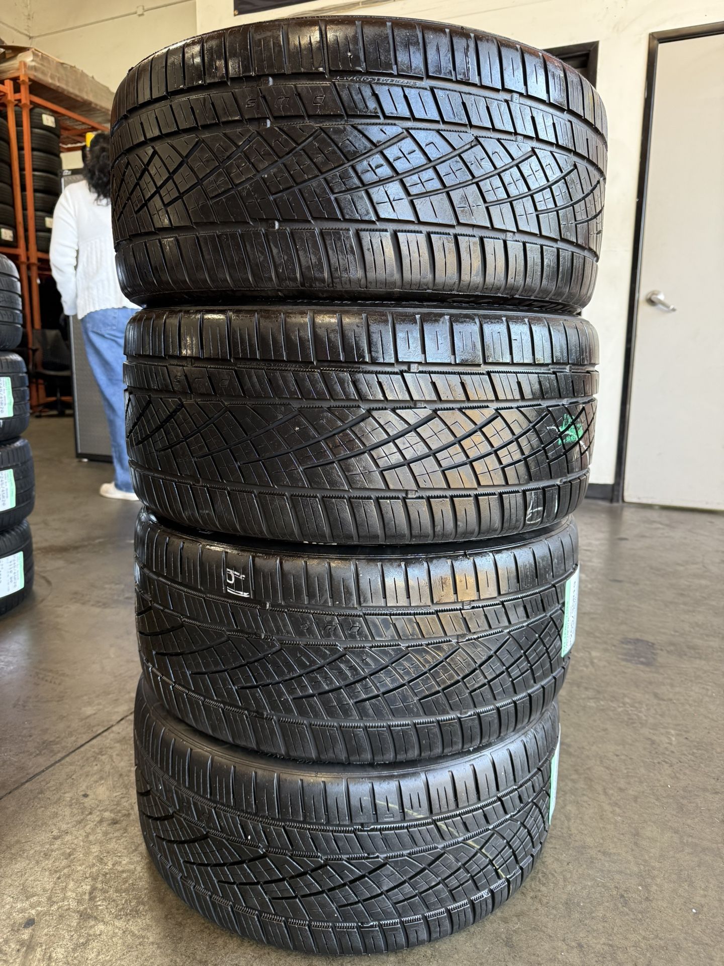 255/35/19 Continental Extreme Contact dws06