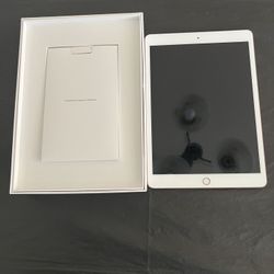 iPad 8 Generation & Apple Pencil 1stGeneration