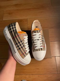 Burberry brown