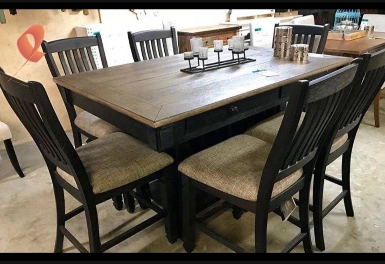Dark Tyler Creek Dining Table And 6 Upholstered Bar Stools 💥 By Ashley Signature 7 Piece Counter Height Dining Set 💥 Brand New ✨ Showroom Available