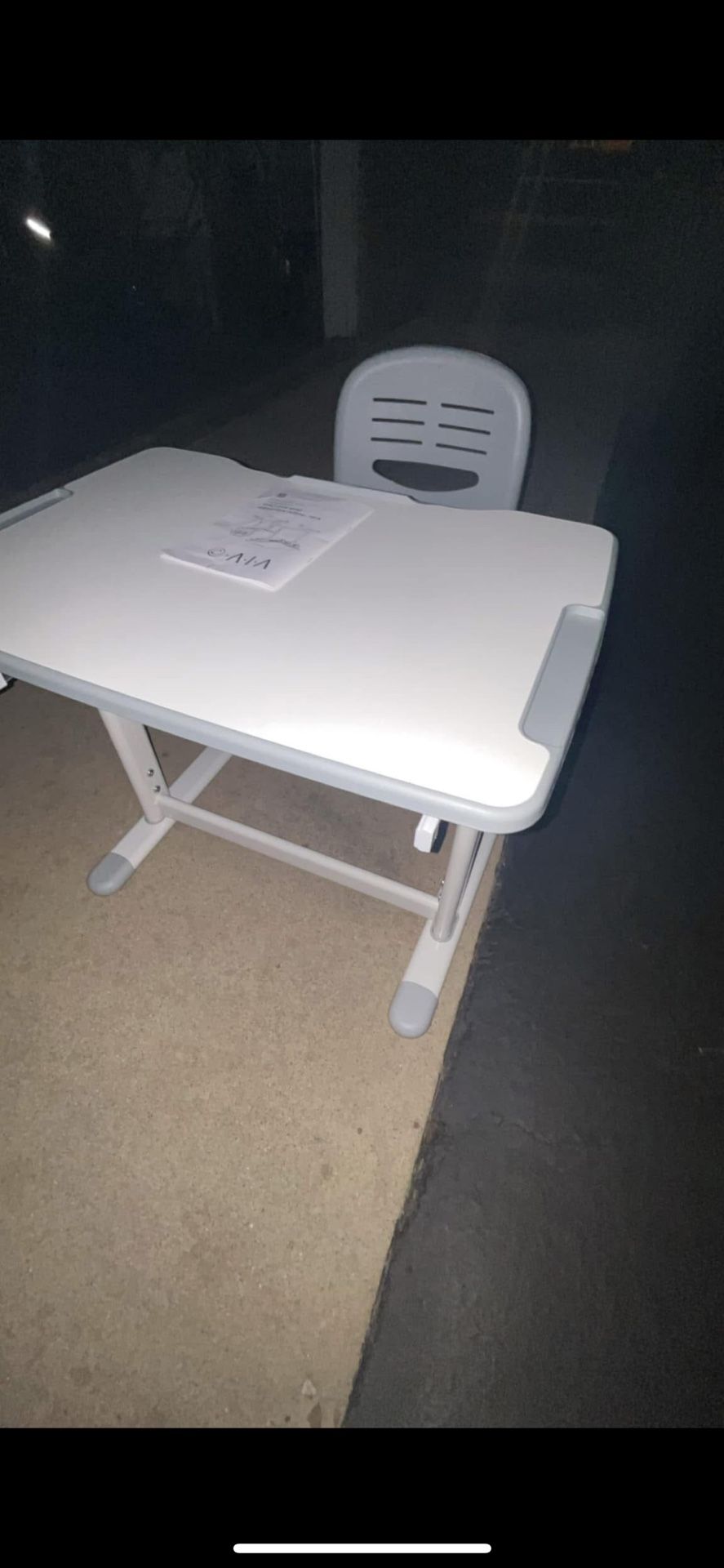 Vivo Gray Children’s Desk