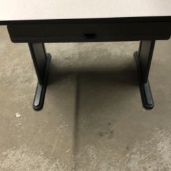 36”wx27”dx30”h Very good condition desk almost new