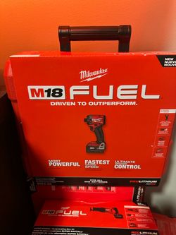Milwaukee M18 FUEL 18V Lithium-Ion Brushless Cordless Impact Driver Kit with Two 5 Ah Batteries Charger Hard Case