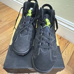 Nike/Jordan 6 Retro (Black/Volt) — Men US 7 