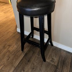 2 Bar Stools 