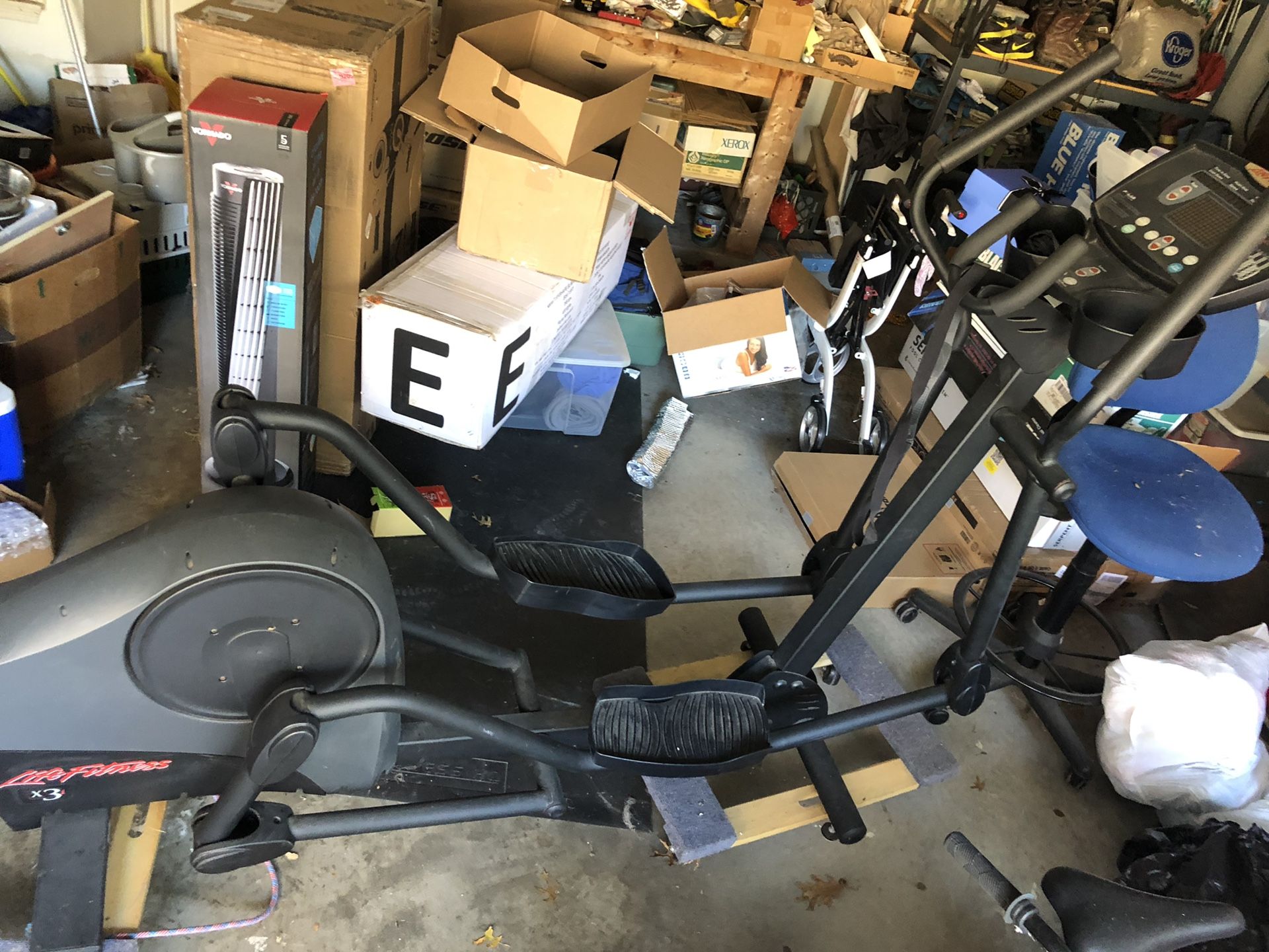 Life Fitness x3 Elliptical Machine for Sale in Plano, TX OfferUp