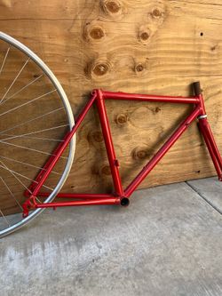 24 in Custom road frame