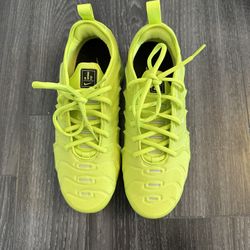 Brand New Nike Air VaporMax Plus in Neon Green (Women 8.5)