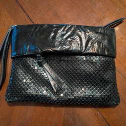 Simply Vera by Vera Wang Black Metal Mesh Wristlet Clutch Evening Purse 