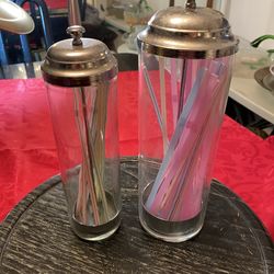 2 CLASSIC STRAW HOLDERS 1GLASS 1 PLASTIC