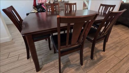 Dinning table with 6 chairs