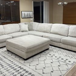 Large 4pc Ashley Rawcliffe Sectional W Ottoman