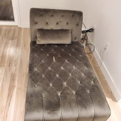 Used chaise lounge